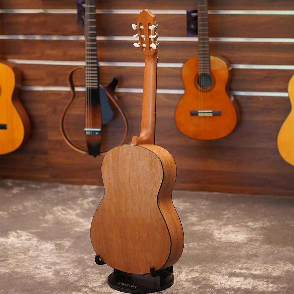 dan-classic-guitar-yamaha-c40m-1