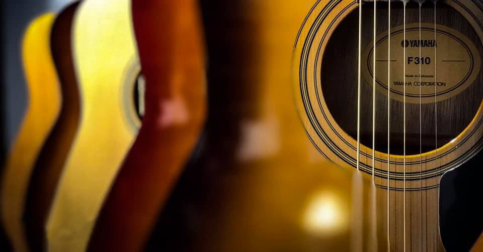 guitar-yamaha-F310