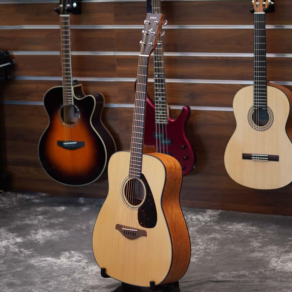 dan-guitar-acoustic-yamaha-fg800m_2318-6